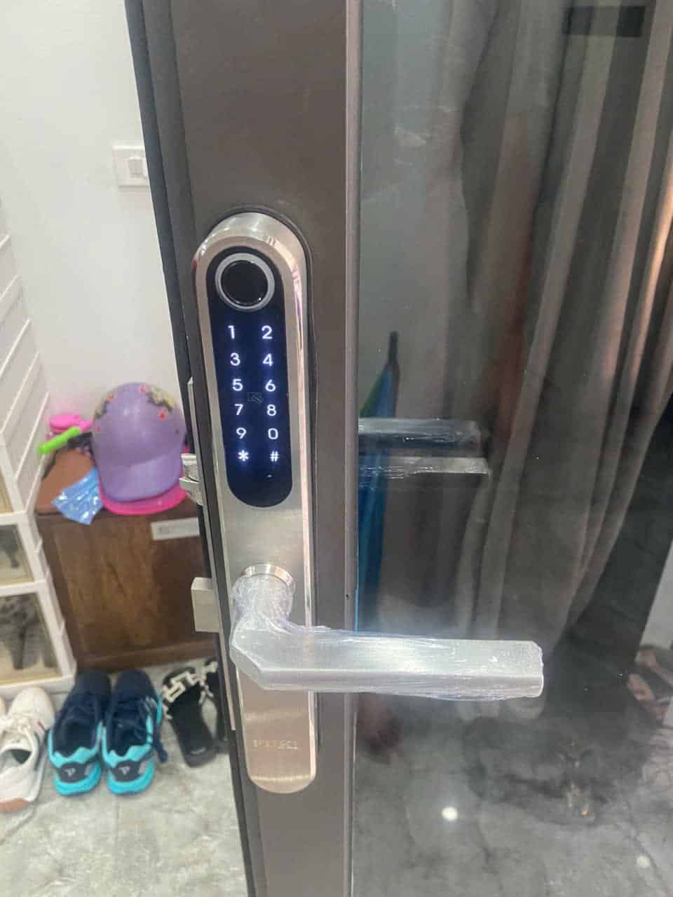 lắp khóa vân tay nha trang