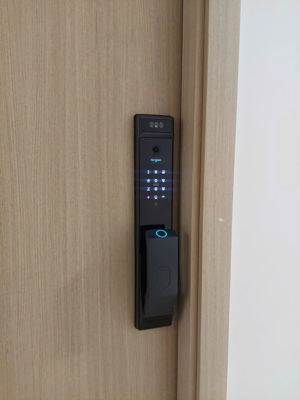 lắp khóa vân tay nha trang