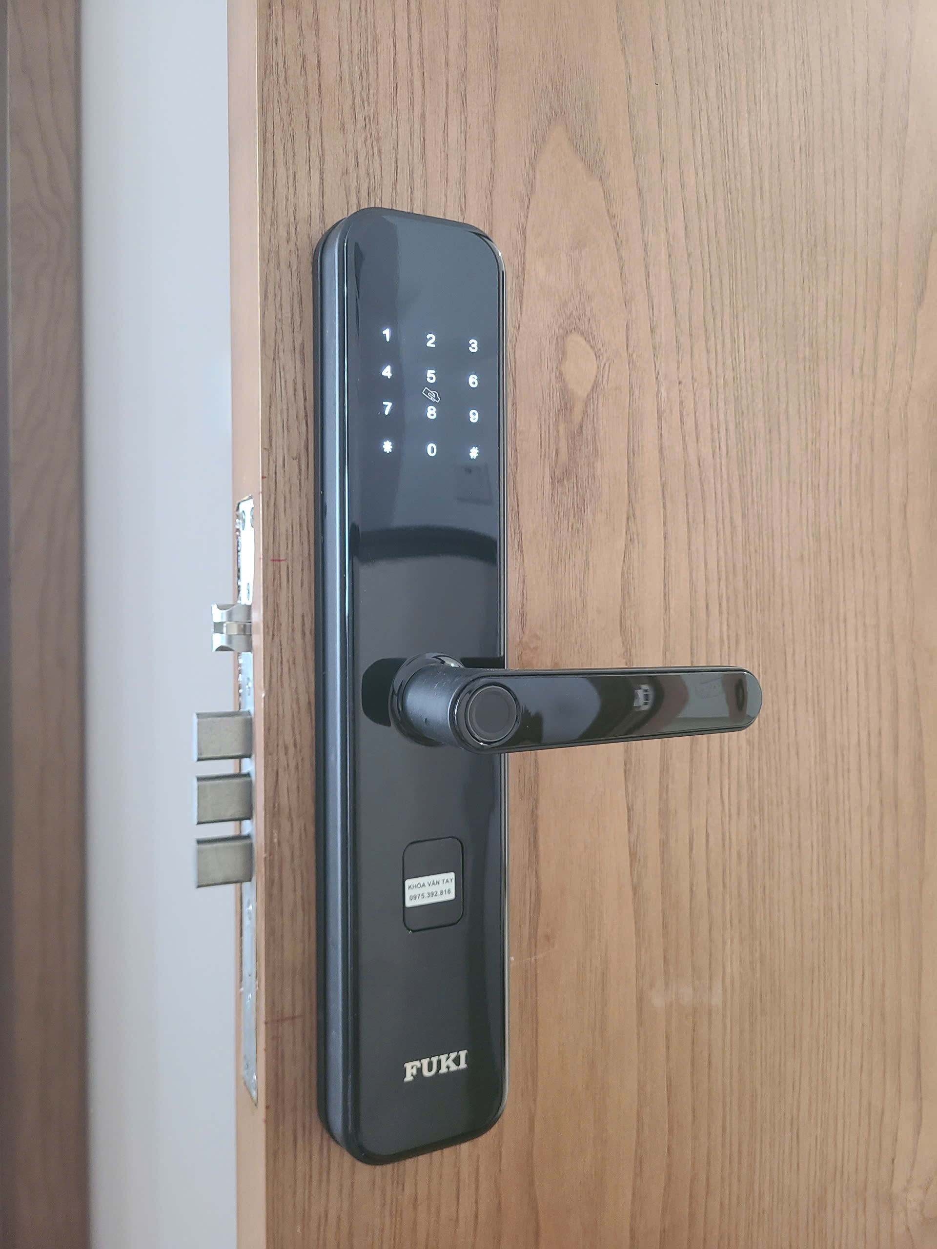 khóa vân tay cửa gỗ fg05